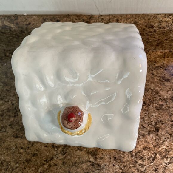 Vintage World Bazaars Gingerbread House Christmas Cookie Jar - Picture 5 of 12